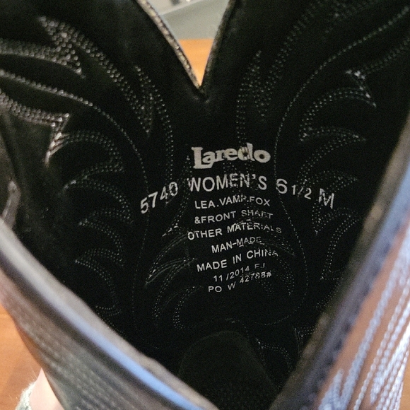 Laredo Black Heeled Western Boots - Picture 4 of 5